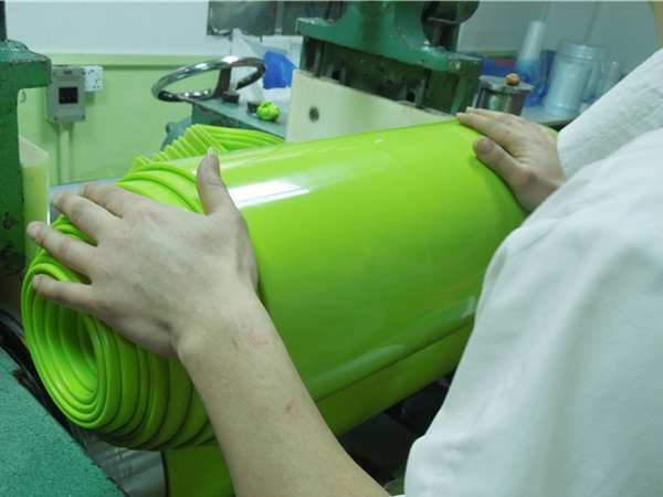 <a href='http://m.dztpw.cn/Products/shuangseguijiaoweizu.html' class='keys' title='點擊查看關于硅膠制品廠的相關信息' target='_blank'>硅膠制品廠</a>家